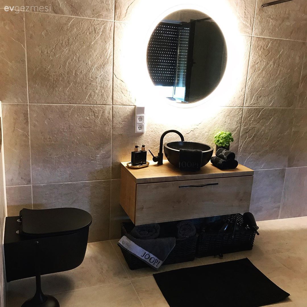 Banyo, Siyah, Kahverengi, Krem, Banyo dolabı, Banyo aynası, Yuvarlak ayna, Dekoratif ayna, Banyo aydınlatması, Banyo aksesuarları, Banyo seramikleri