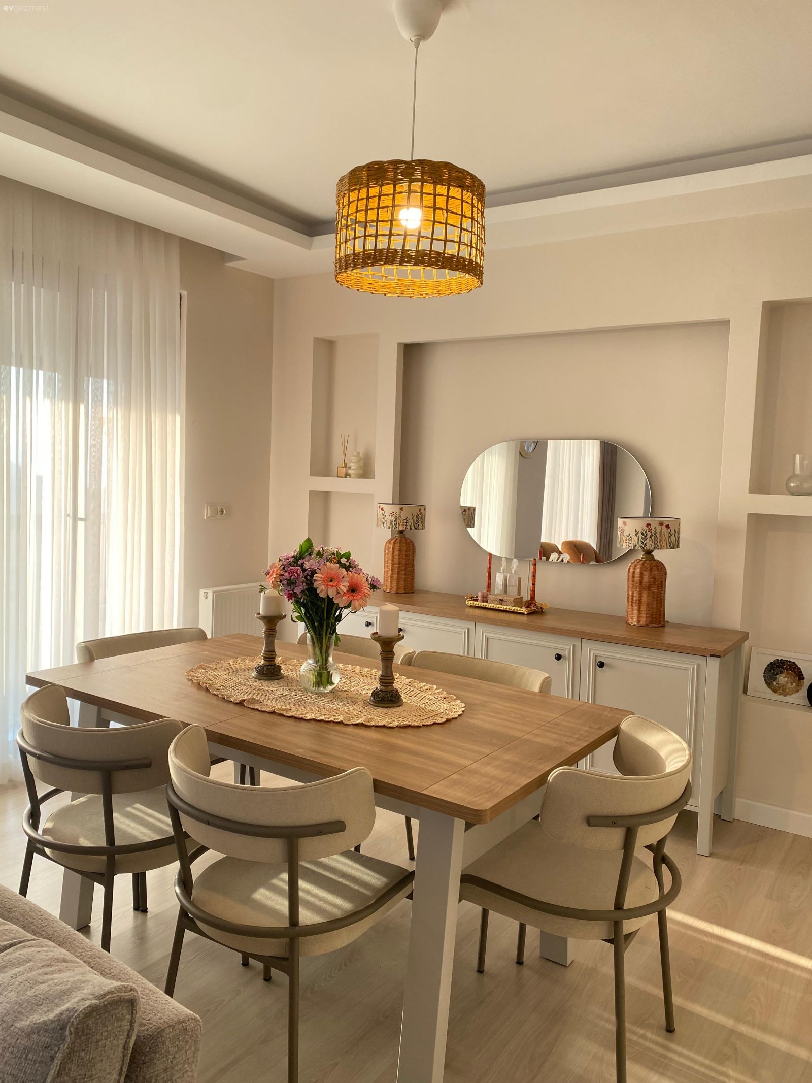 Bu Trabzon Evinde Balkondan Salona Her Yer Enerjik