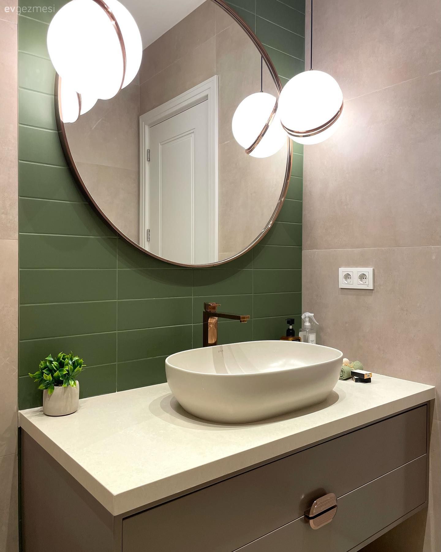 Banyo, Gri, Yeşil, Beyaz, Banyo aydınlatması, Banyo seramikleri, Banyo lavabosu, Banyo dolabı, Banyo aynası