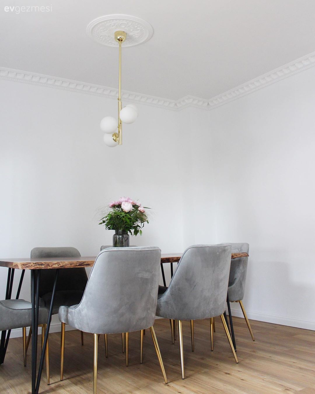 Yemek Odası, Modern, Sandalye, Yemek masası, Vazo, Ev Aksesuar, Avize, Aydınlatma, Salon avizesi, Çiçekler