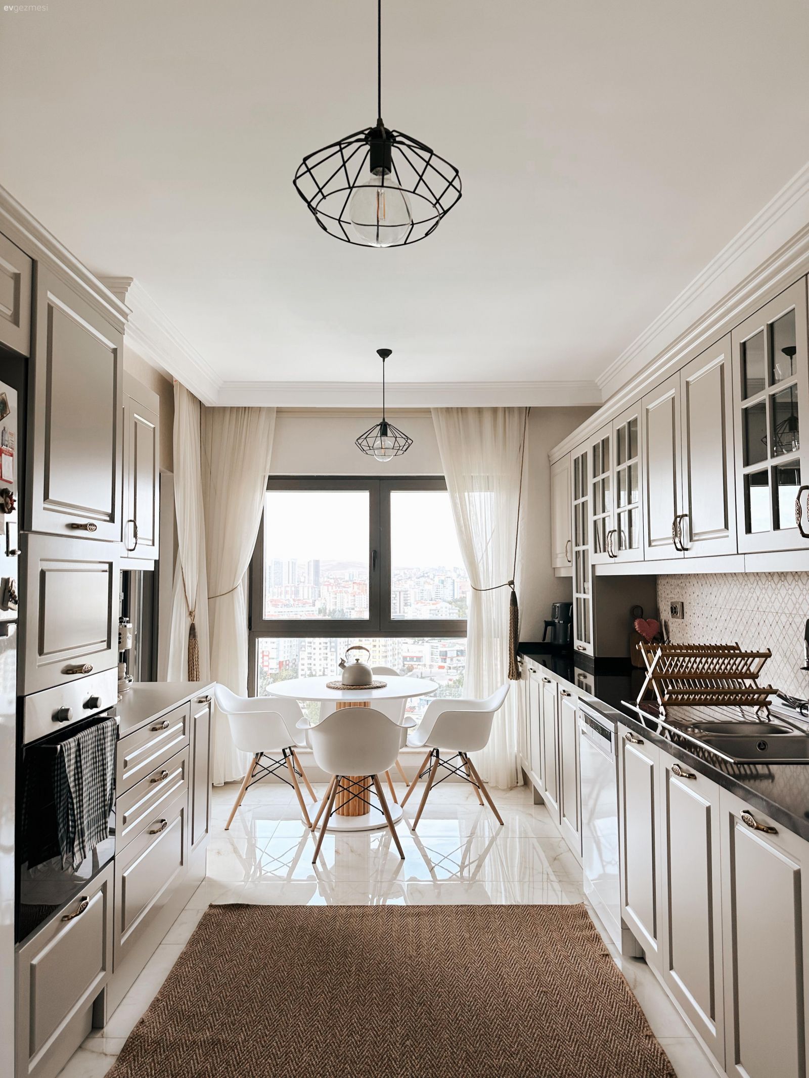 Öncesi Balkon Sonrası Çalışma Odası: Ankara'dan Keyifli Bir Ev!