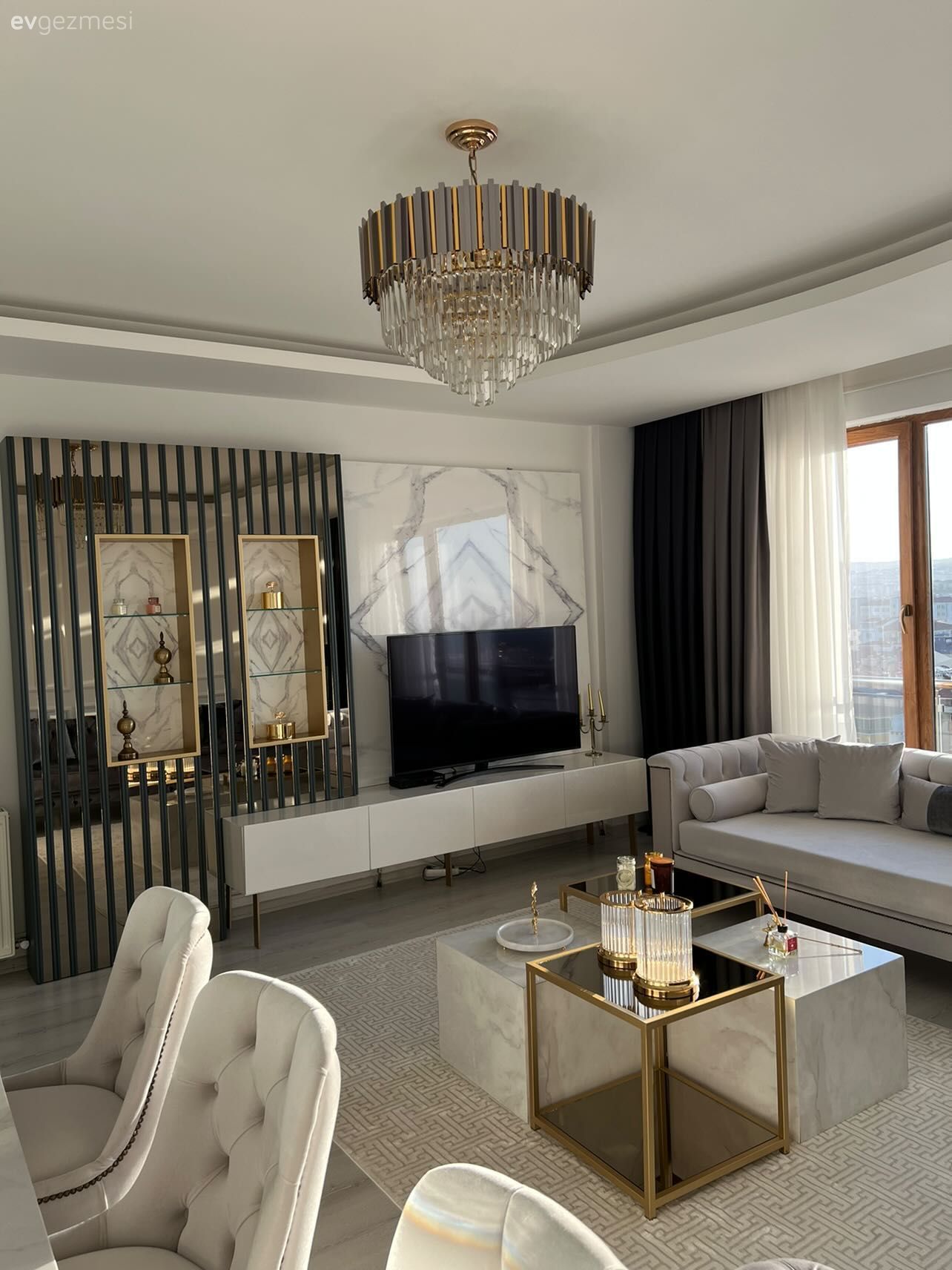 Tv ünitesi, Tv ünitesi aksesuarları, Ev Aksesuar, Mermer, Beyaz, Siyah, Altın, Avize, Aydınlatma, Salon avizesi, Art deko