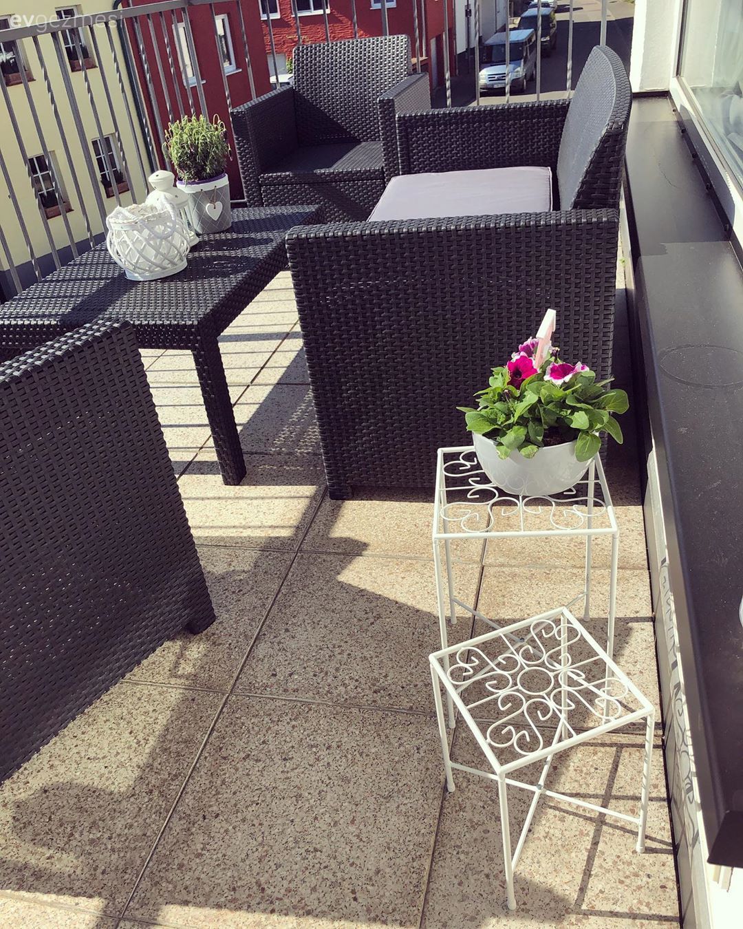 Balkon, Siyah, Balkon oturma grubu, Çiçeklik, Balkon masası