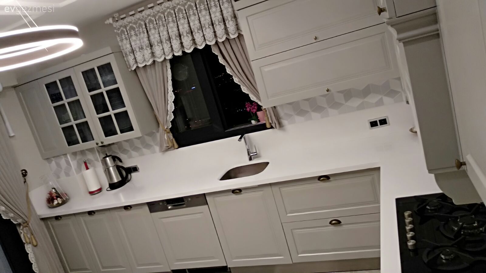 Bu Samsun Evinin Bir Tarafı İhtişam Diyor Diğeri de Nostalji