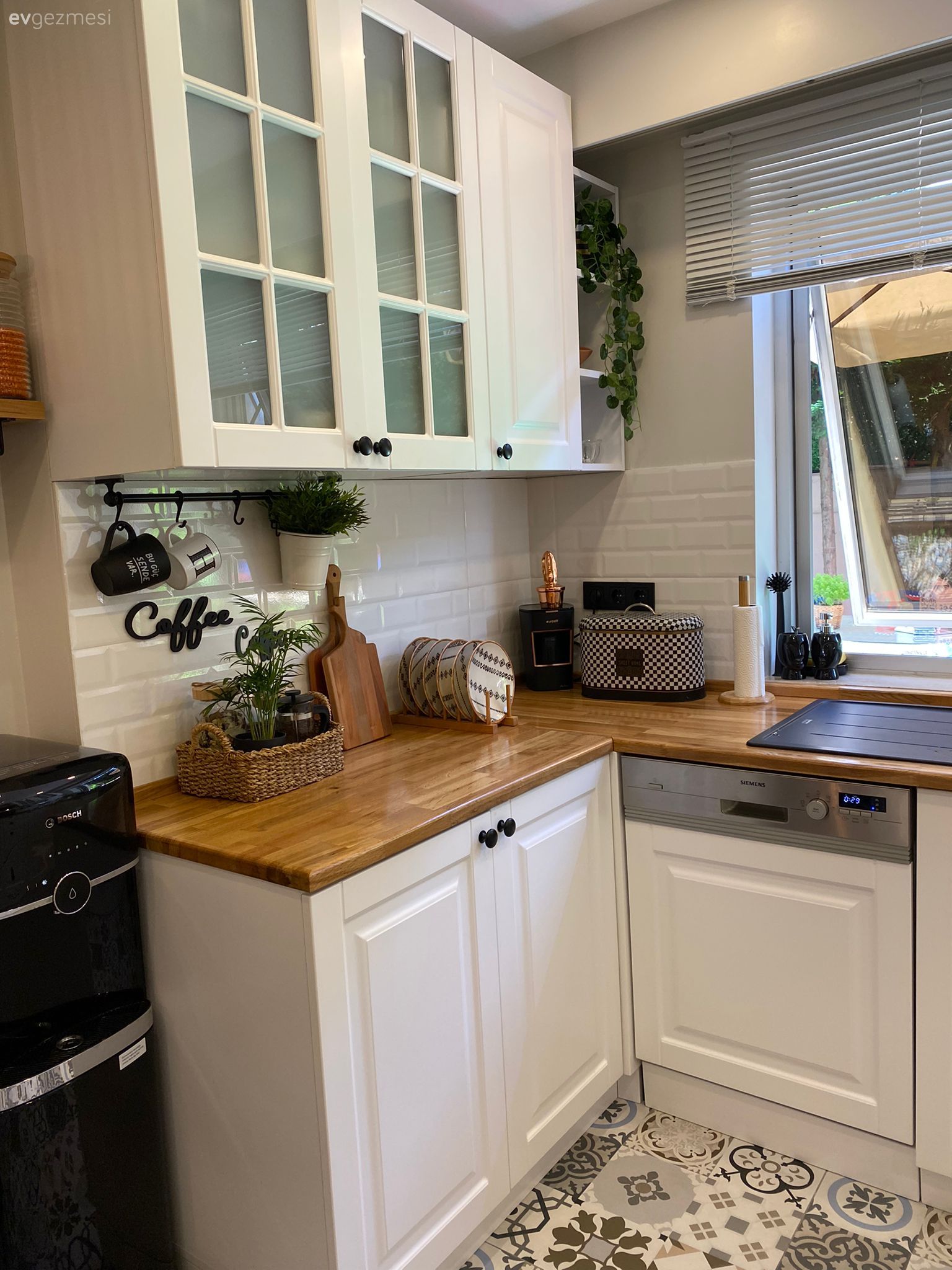 Bu İstanbul Evinde Keyif Dozu Bir Hayli Yüksek!