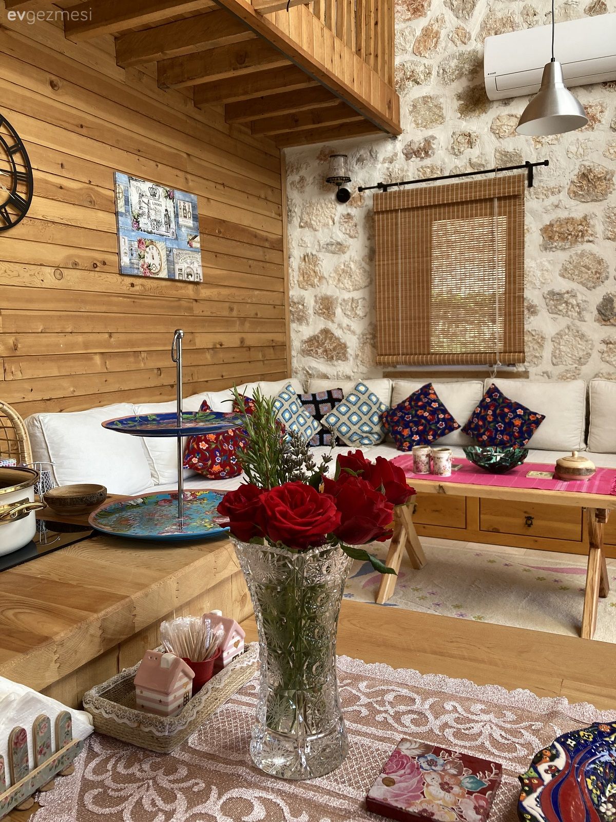 Kaş'taki Bu Tatil Evi Geçmiş ve Bugün Arasındaki Eğlenceli Köprü!