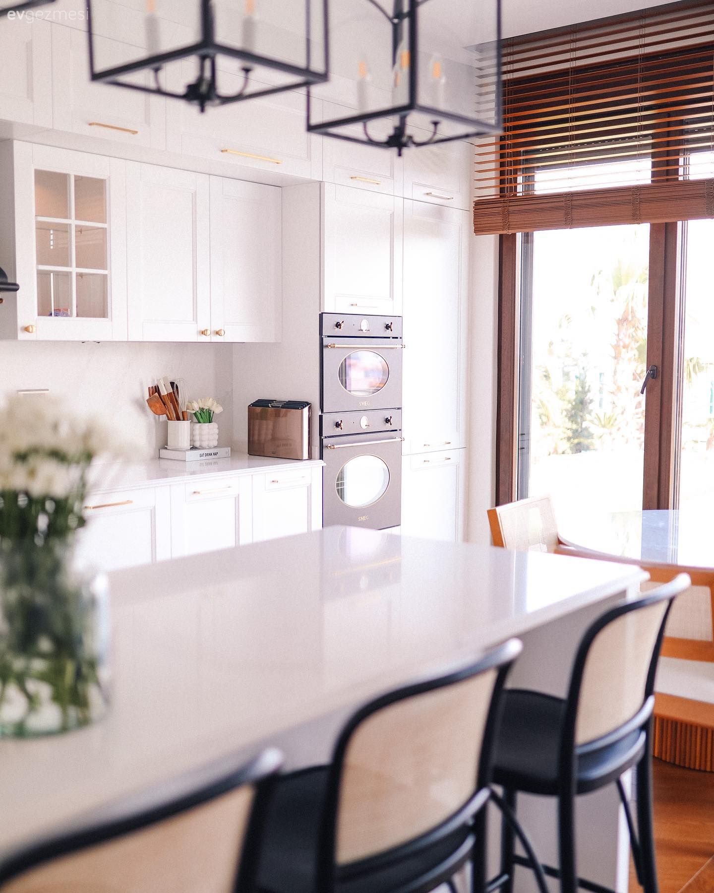 Zamansızlığı Sağlayan Bütün Parçalar Bu İddialı Evde Toplanmış!