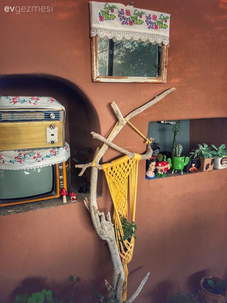 Kahverengi, Duvar Nişleri, Ayna, Kanaviçe, Makrome