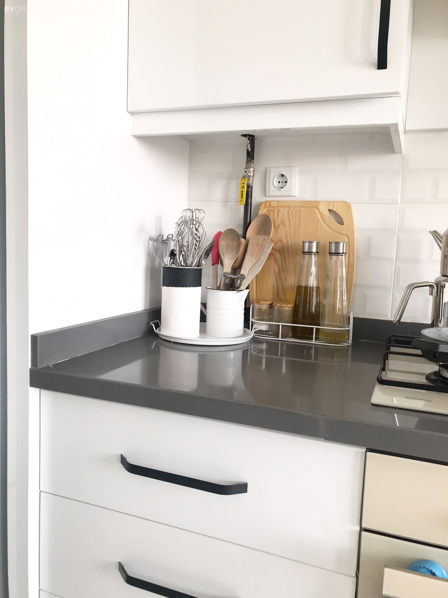 Siyah tezgah, Mutfak tezgahı, Mutfak aksesuarları, Mutfak, Beyaz