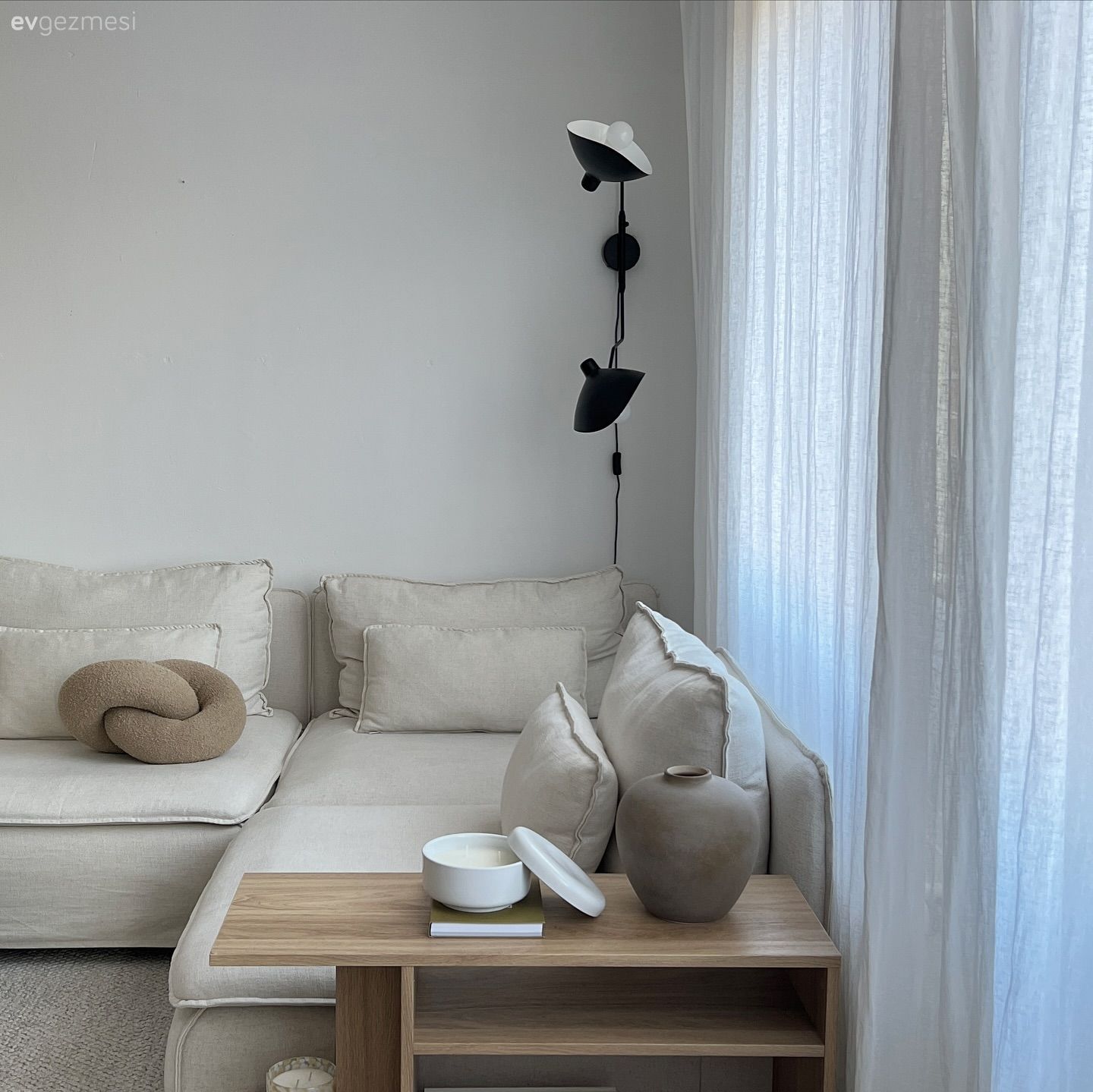 Bu Minimal Salonda Hem Ferahlık Var Hem Keyif