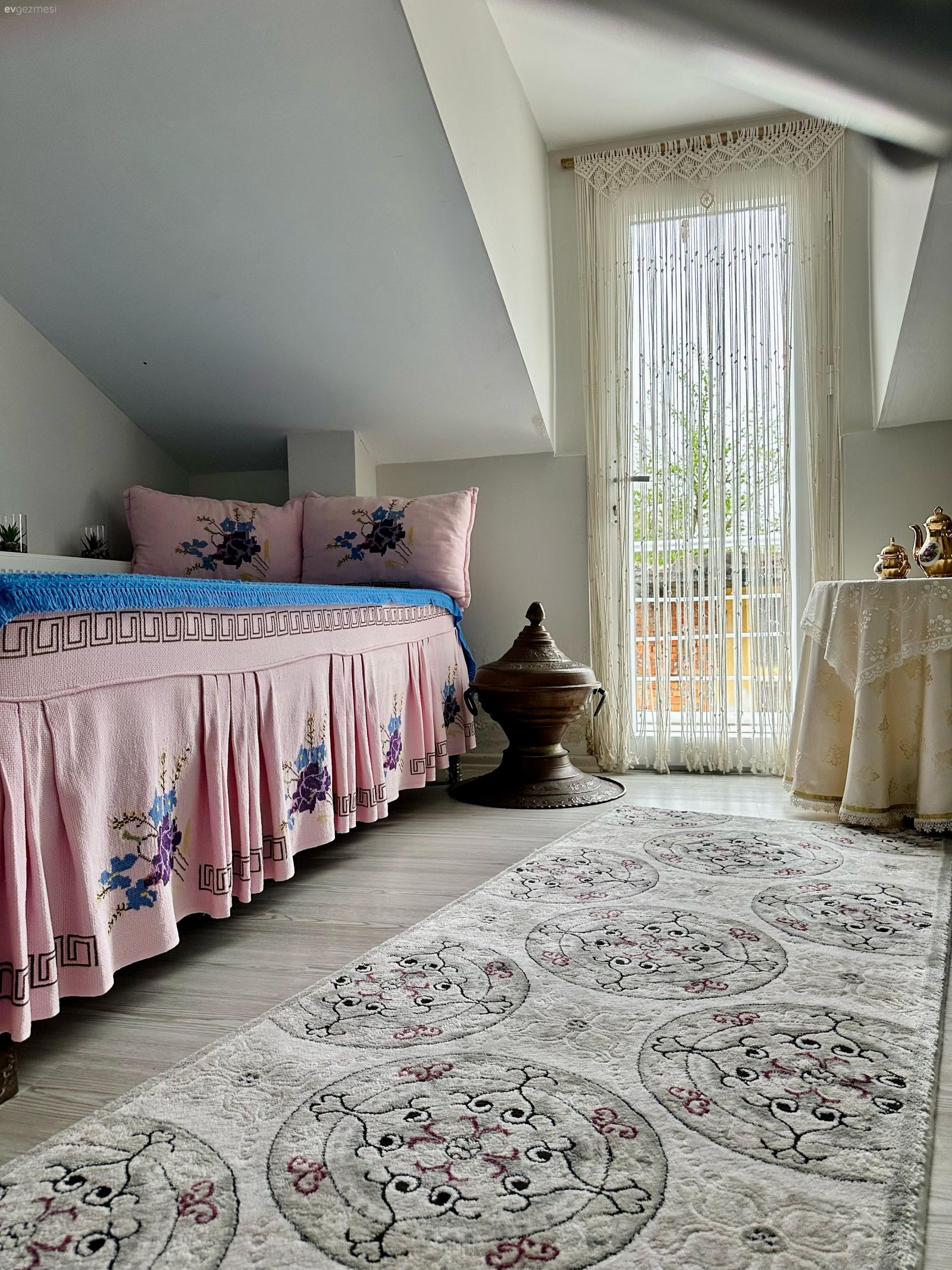 Trabzon'daki Bu Köy Evi Otantik Sıcaklığı Tam Olarak  Sunuyor