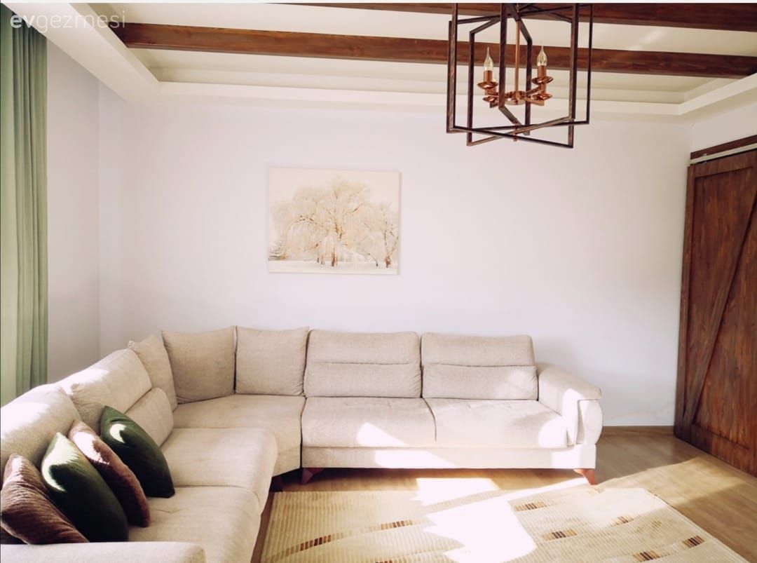 Bu Koca Çiftliğin Dışı Bağ Bahçe İçi Bitmeyen Neşe