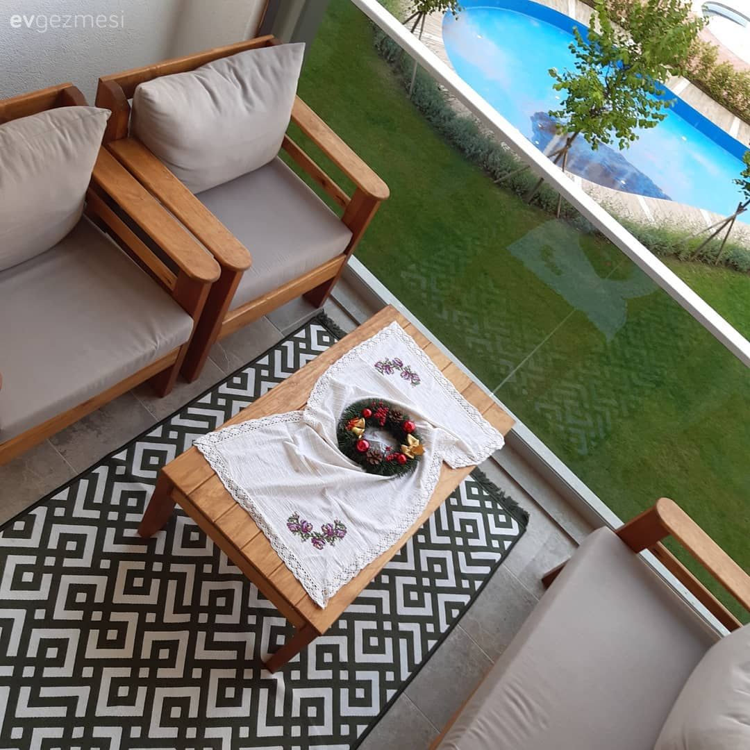 Ev Gezmesi: Yepyeni Duvarıyla Başkalaşan Bir İstanbul Salonu