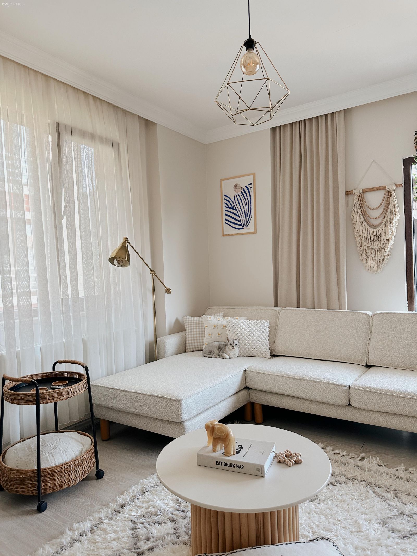 Bu Mimar Evi Mesleki Bilgilerden Ziyade Göz Zevkinin Eseri!