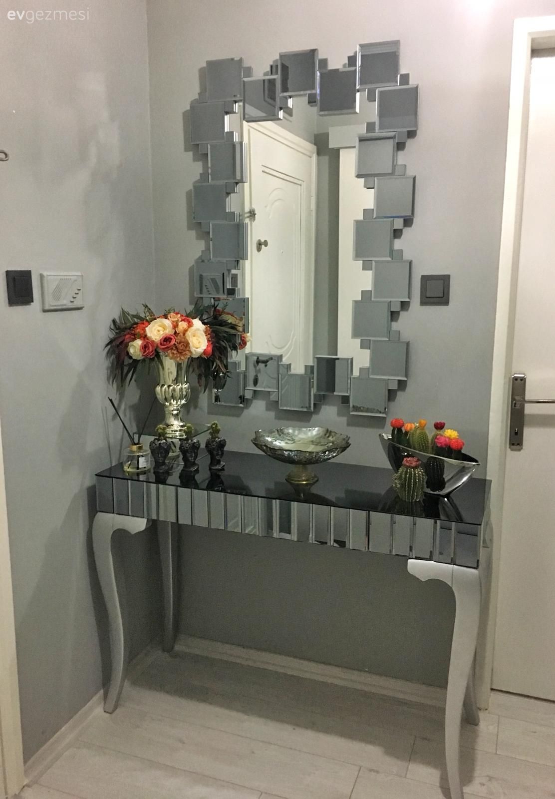 Sıfır Daire Gibi Duran Bu Evin Başından Çok Şey Geçmiş!