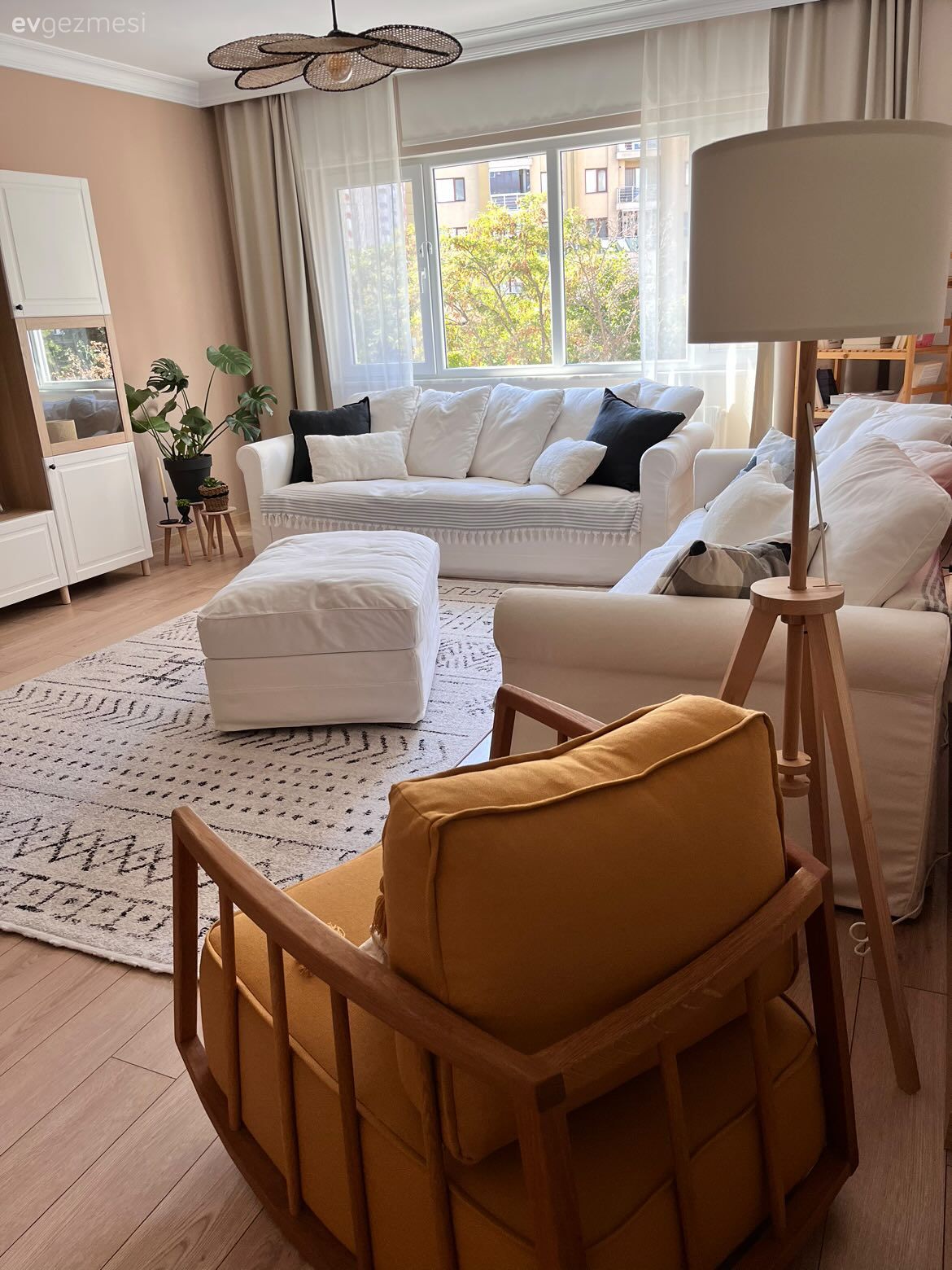 Bu İstanbul Evinde Uyumlu Renk Paleti Doğal Işıkla Aydınlatılmış!