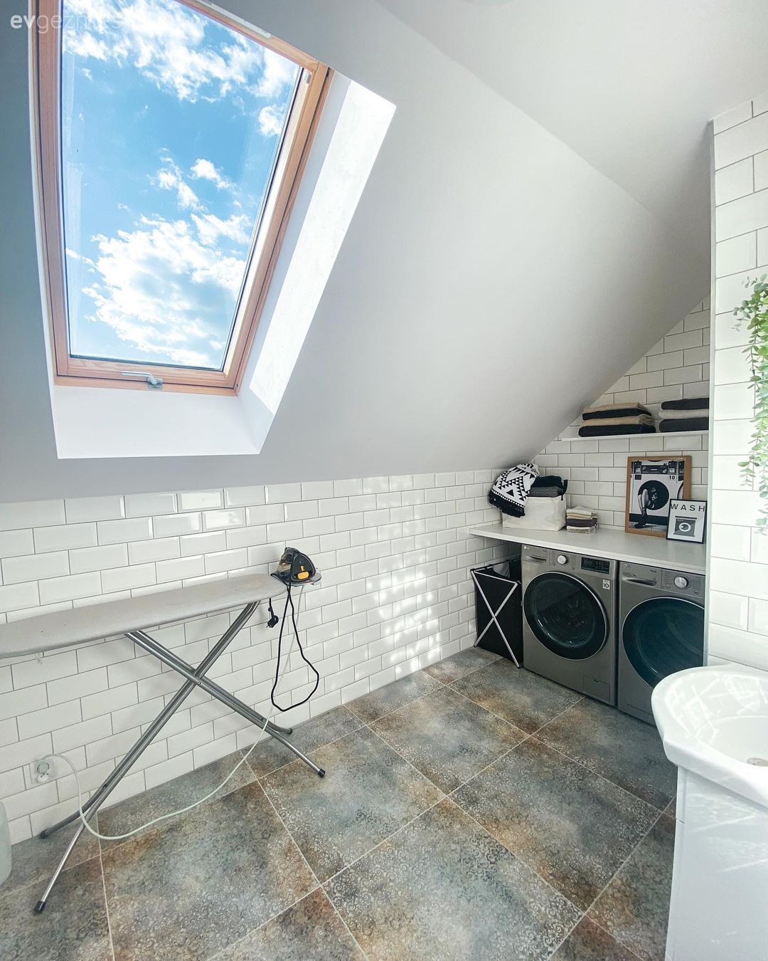 200 M2'lik İki Katlı 4+1 Müstakil Evin İçi ve Planı