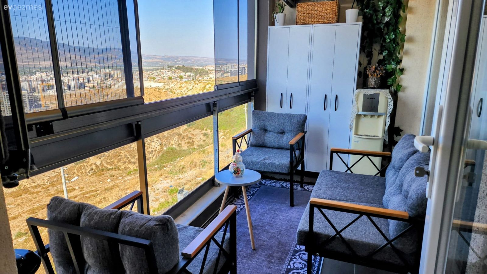 Balkon, Modern, Gri, Balkon masası, Balkon oturma grubu, Kapalı balkon