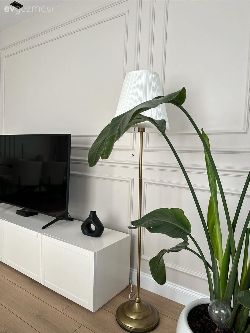 Bu İstanbul Evinde Açık Renkler ve Cam Yüzeyler Ferahlık Kaynağı!