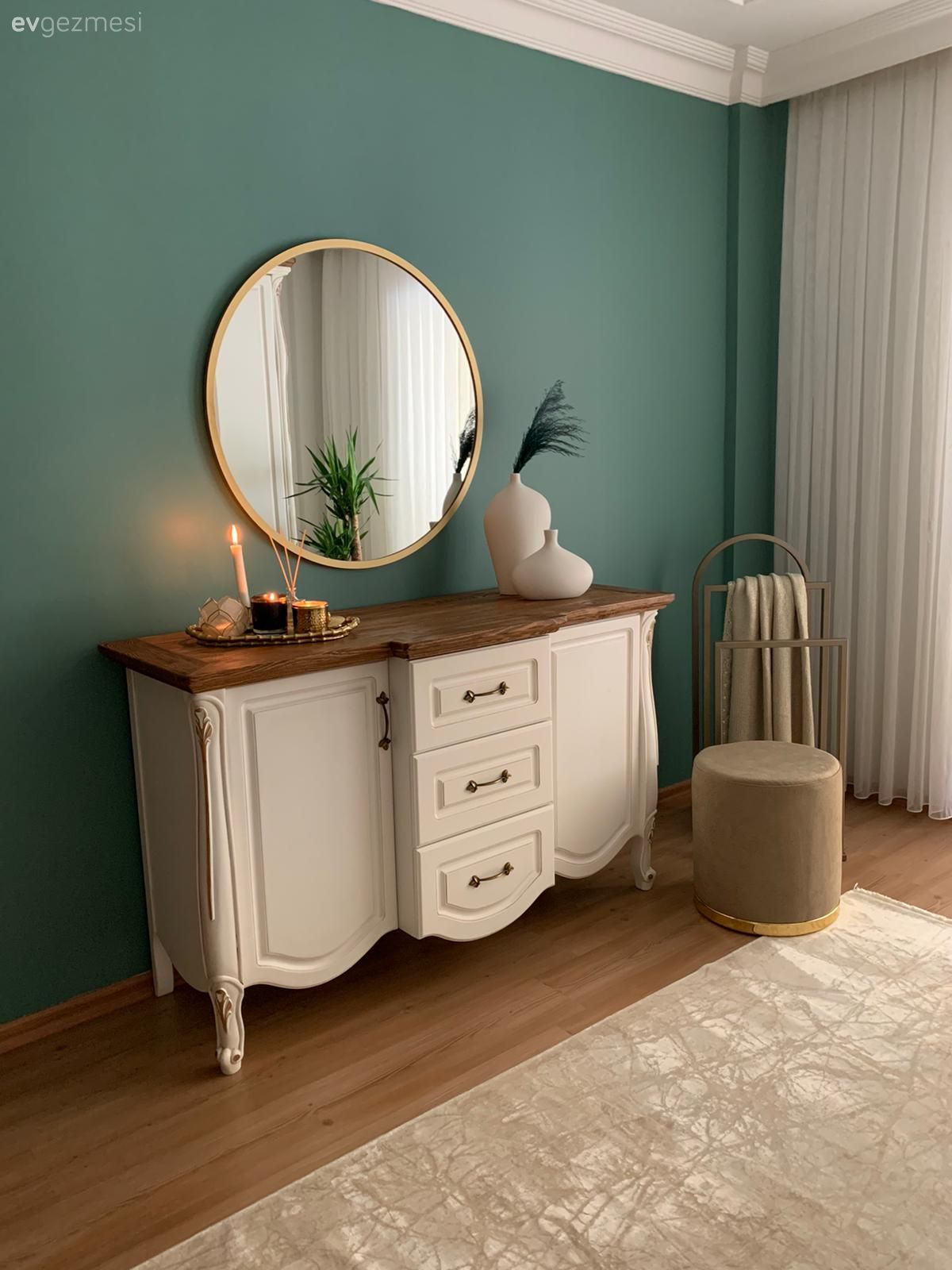 Bu Sakarya Evi Parlak Materyallerle Işıl Işıl