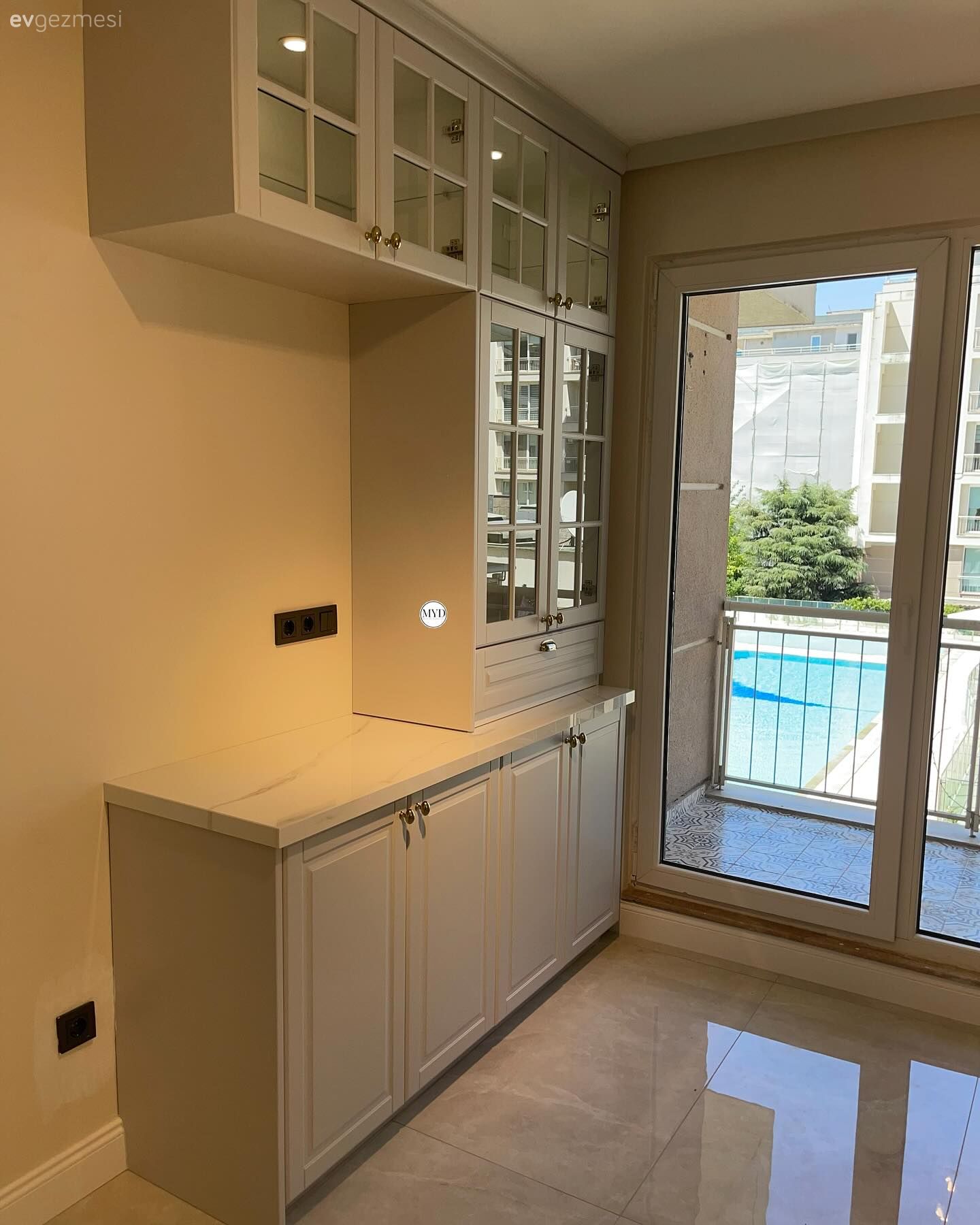 Ekstra mutfak dolabı, Mutfak, Beyaz, Bej, Kahve köşesi