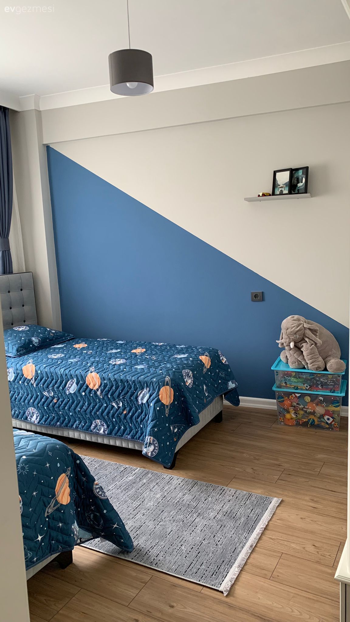 Bursa'daki Bu Mutfakta Beyaz Koltuklar Özel Tasarımlarla Desteklenmiş!