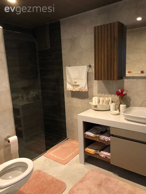 Banyo, Banyo dolabı, Vizon, Kahverengi, Gri, Banyo aynası, Banyo paspası, Banyo seramikleri, Duşakabin