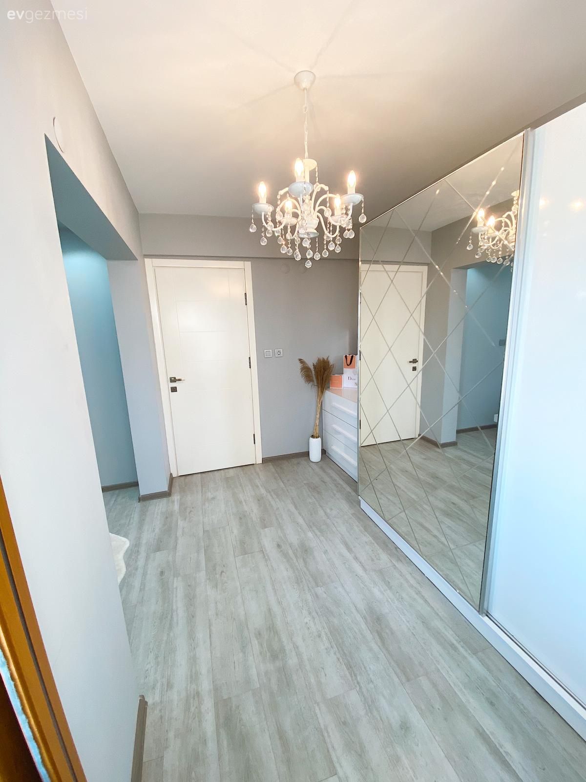 Yatak Odası, Beyaz, Gardrop, Ayna, Avize, Aydınlatma