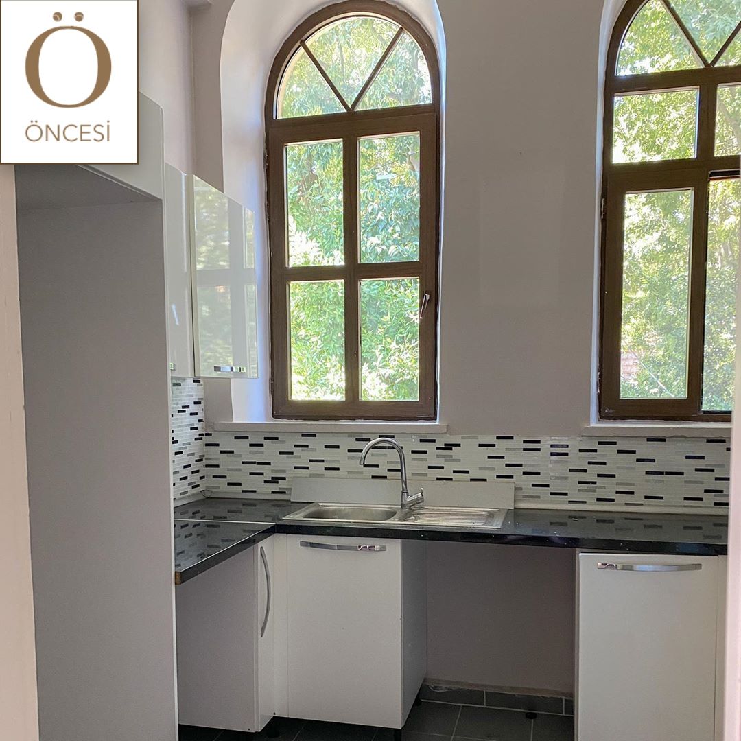 Kubbemsi Pencereleri İle İstanbul'u Selamlayan Bu Ev Tam Seyirlik!