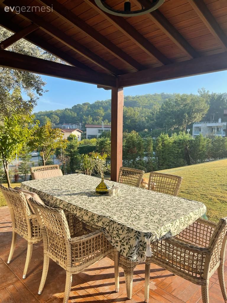 Doğa Ananın Kucağındaki Bu Urla Evi Doğal Olana Meyilli!