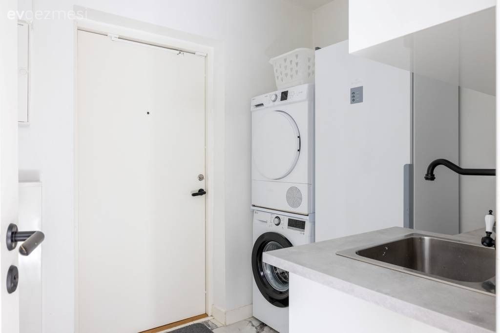 Seyir Terası ile Tasarımın Nimetlerini Güzelce Yansıtan Bir Villa