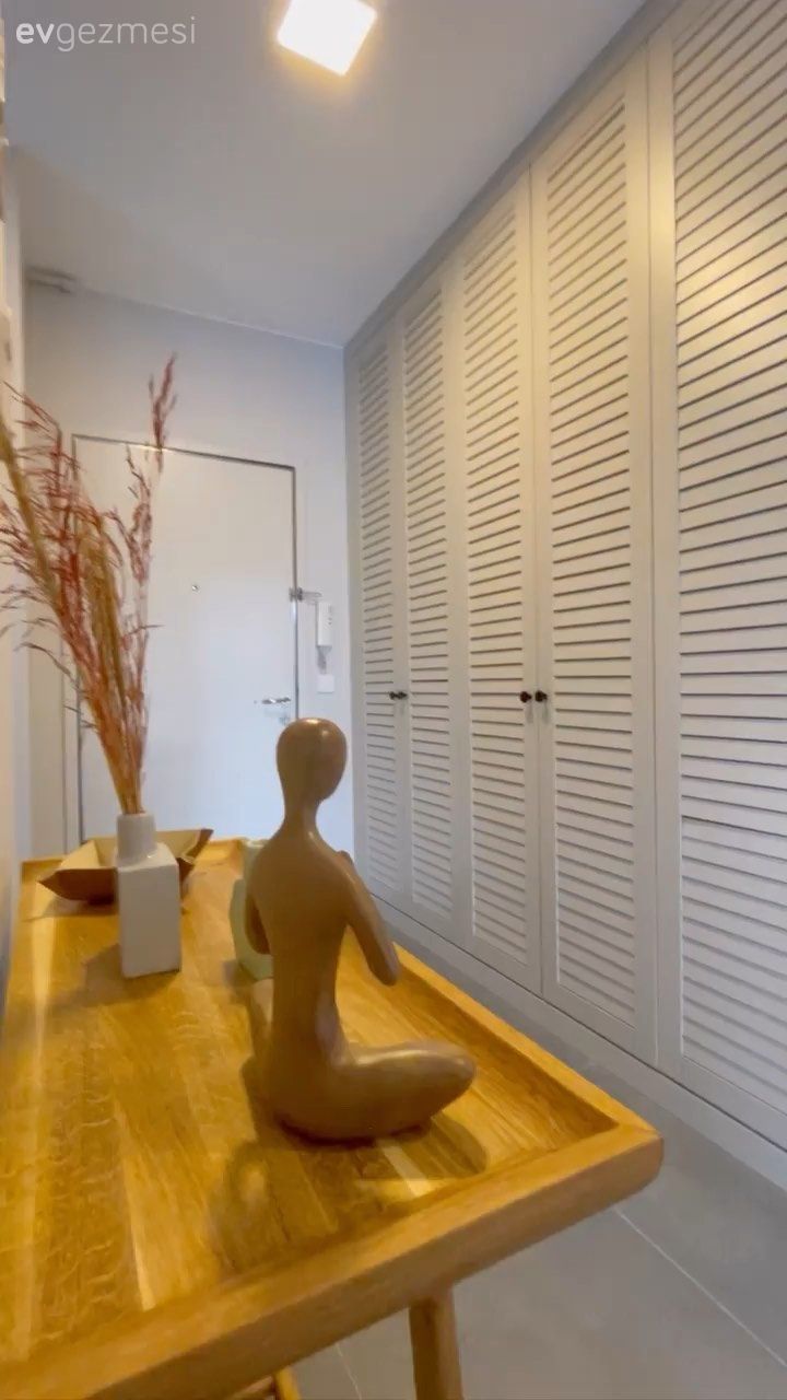 Antre, Beyaz, Vestiyer, Lambri, Avize, Aydınlatma, Çerçeve, Duvar dekorasyonu, Dresuar, Ahşap Mobilya