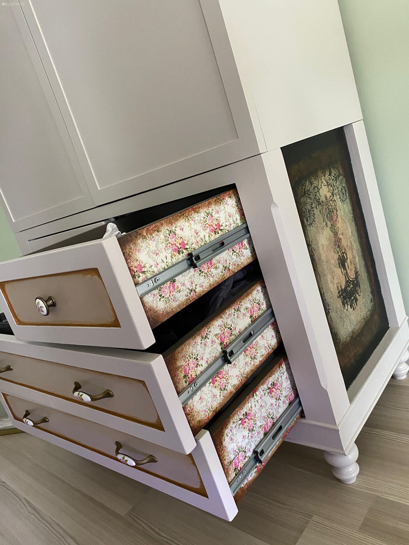 Öncesi&Sonrası: Çocukluktan Gençliğe Geçiş Yapan Bir Oda