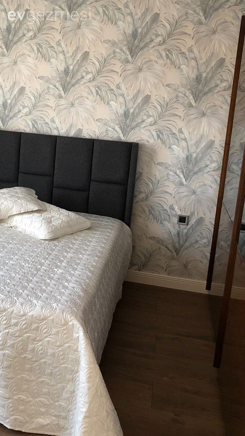 Yatak Odası, Beyaz, Antrasit  , Yatak örtüsü, Yatak odası duvar dekorasyonu, Çiçekli desen, Desenler, Duvar kağıdı, Duvar dekorasyonu