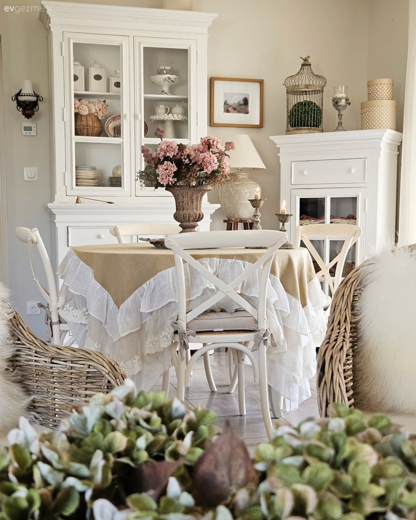 Bu Köy Evinin İçindeki Her Parça Nostaljiden Güç Almış