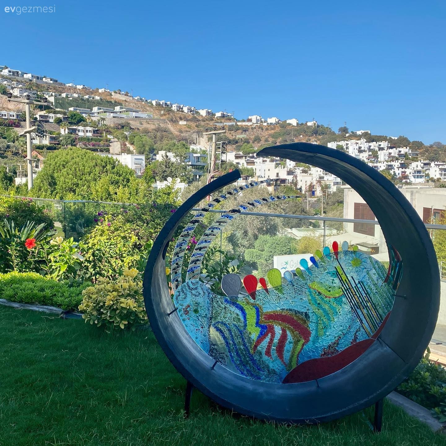 Bodrum'daki Bu Yazlık Özel Yapım Parçalarla Kendi Tarzını Konuşturmuş!