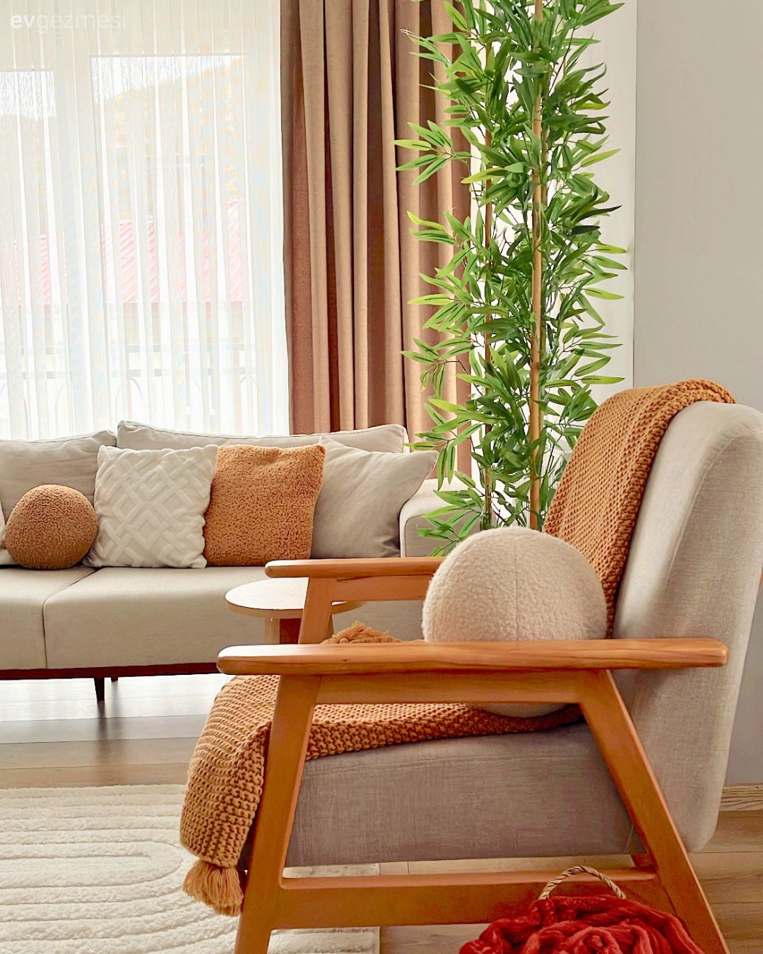 Salon, Modern, Krem, Bej, Vizon, Kahverengi, Koltuk takımı, Berjer, Kırlent, Ev tekstili, Ev bitkisi