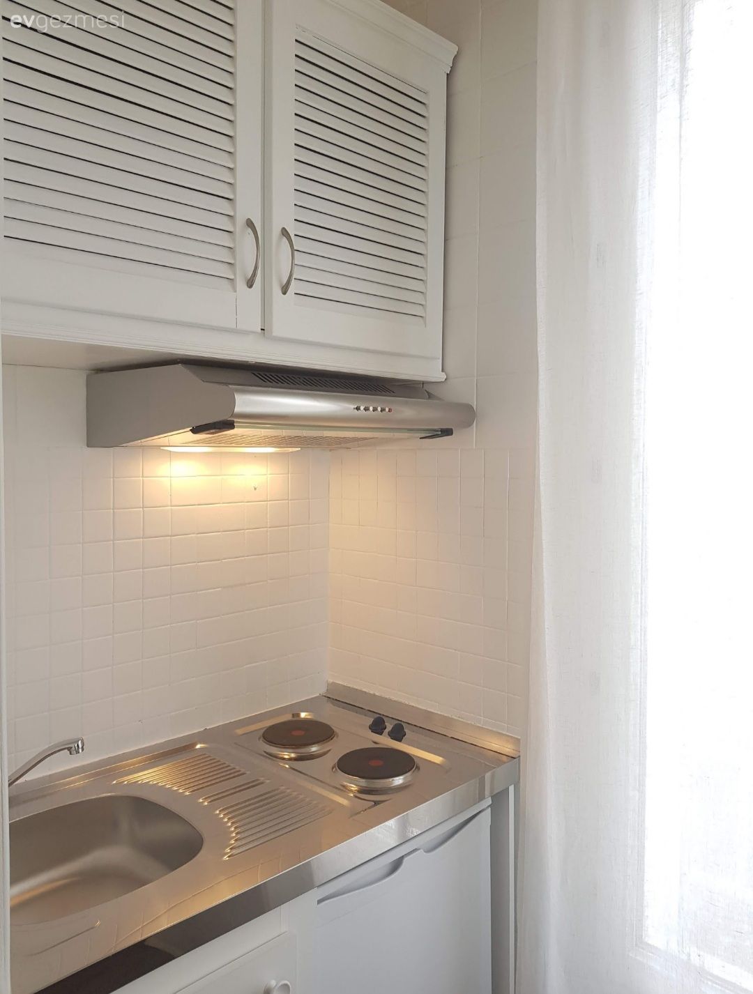 17 Metrekarelik Bu Dairenin İçinde Giyinme Odası Bile Var!