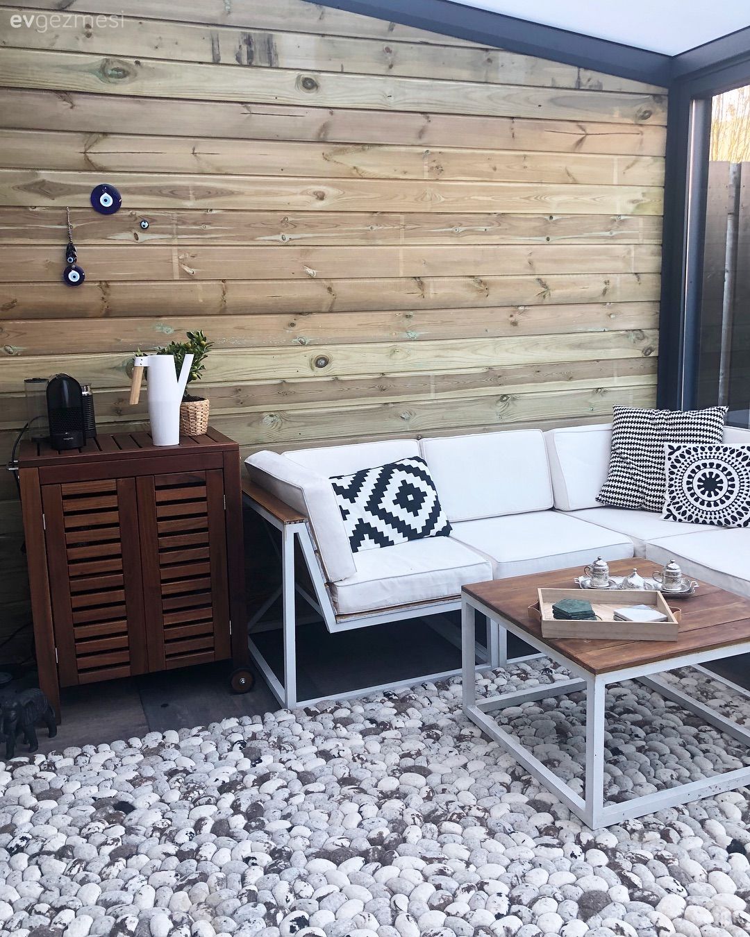 Beyaz, Siyah, Köşe koltuk, Koltuk takımı, Bahçe, Bahçe oturma grubu, Duvar dekorasyonu, Dolap