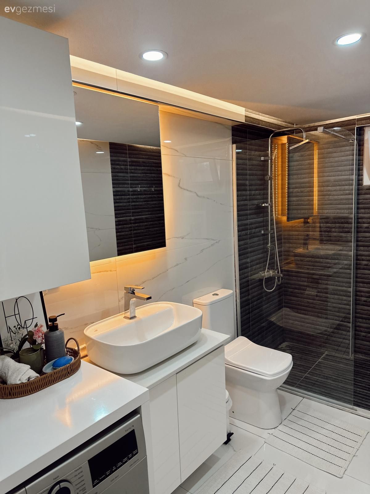 Tadilatı Tamamlanan Bu Aydın Evi Modern Stilin Örneği!