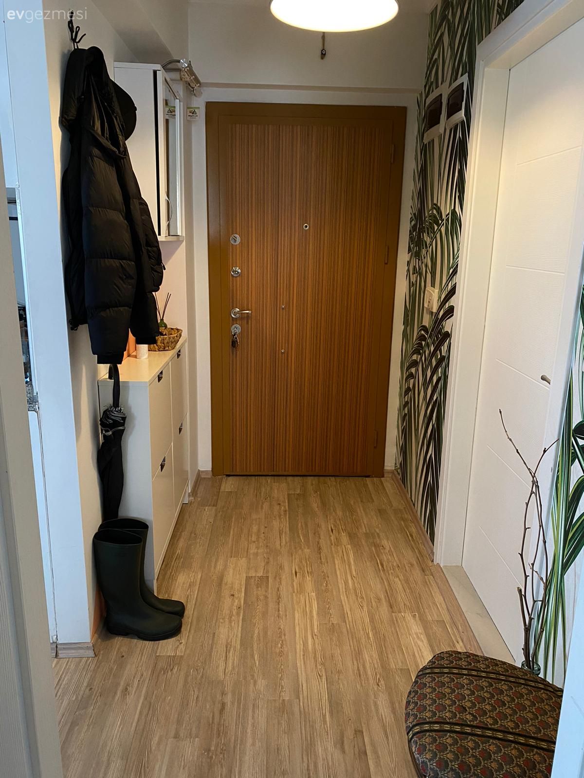 Antre, Beyaz, Yeşil, Desenler, Duvar kağıdı, Duvar dekorasyonu, Dresuar, Parke, Avize, Aydınlatma, Ev bitkisi