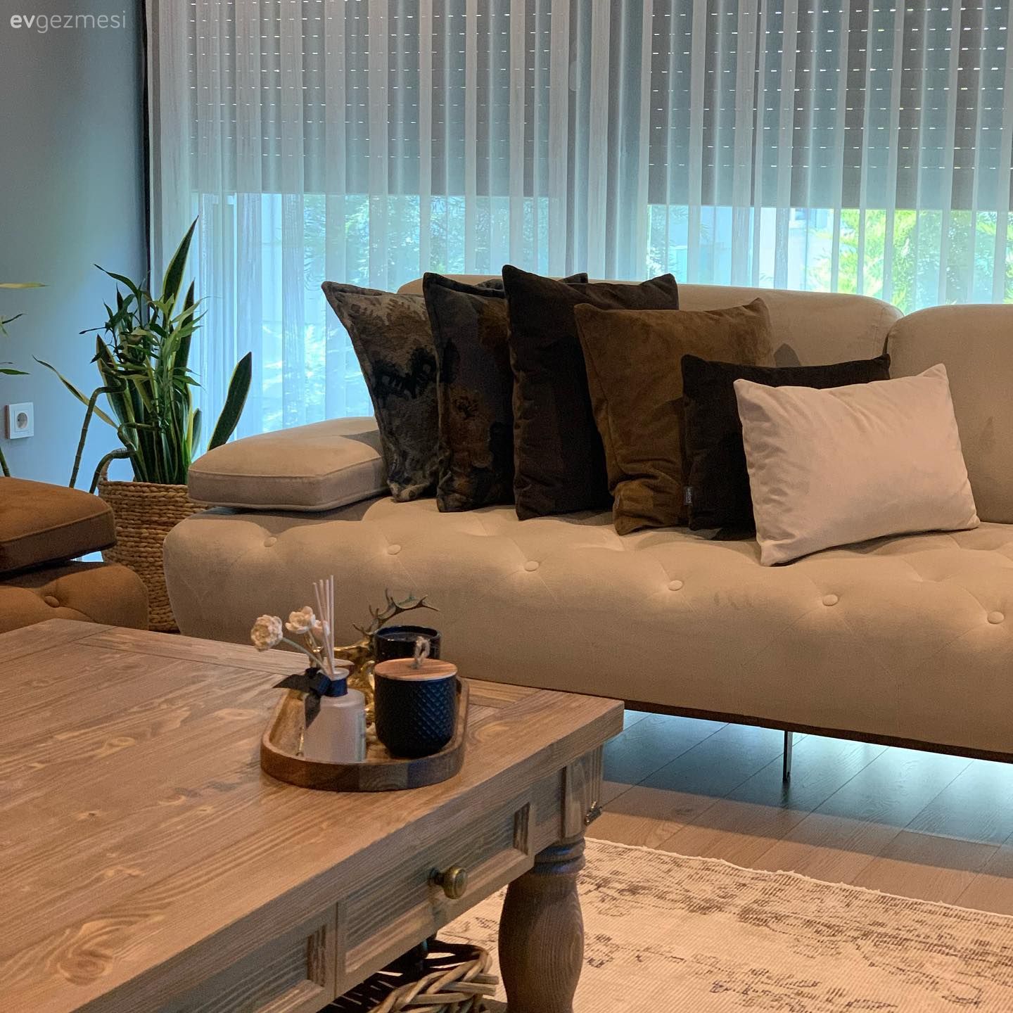 Bu Antalya Evi Modern Stili Country Eşliğinde Seviyor!