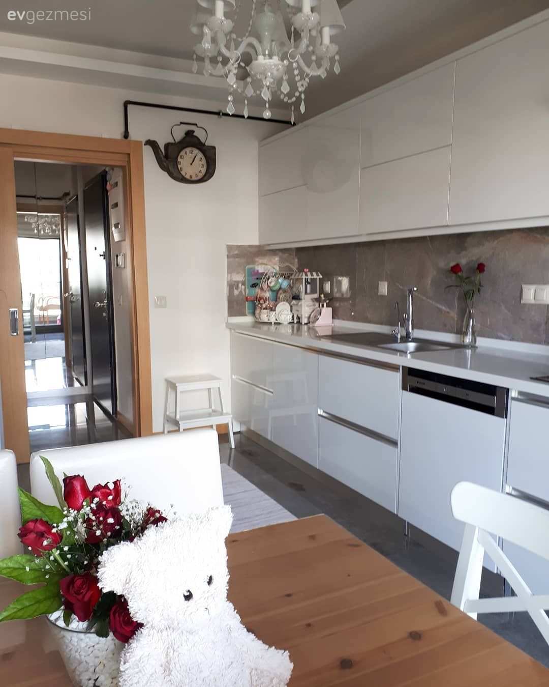 Bu İzmir Evinde Eskiler Yeni Bir Hayat Buluyor