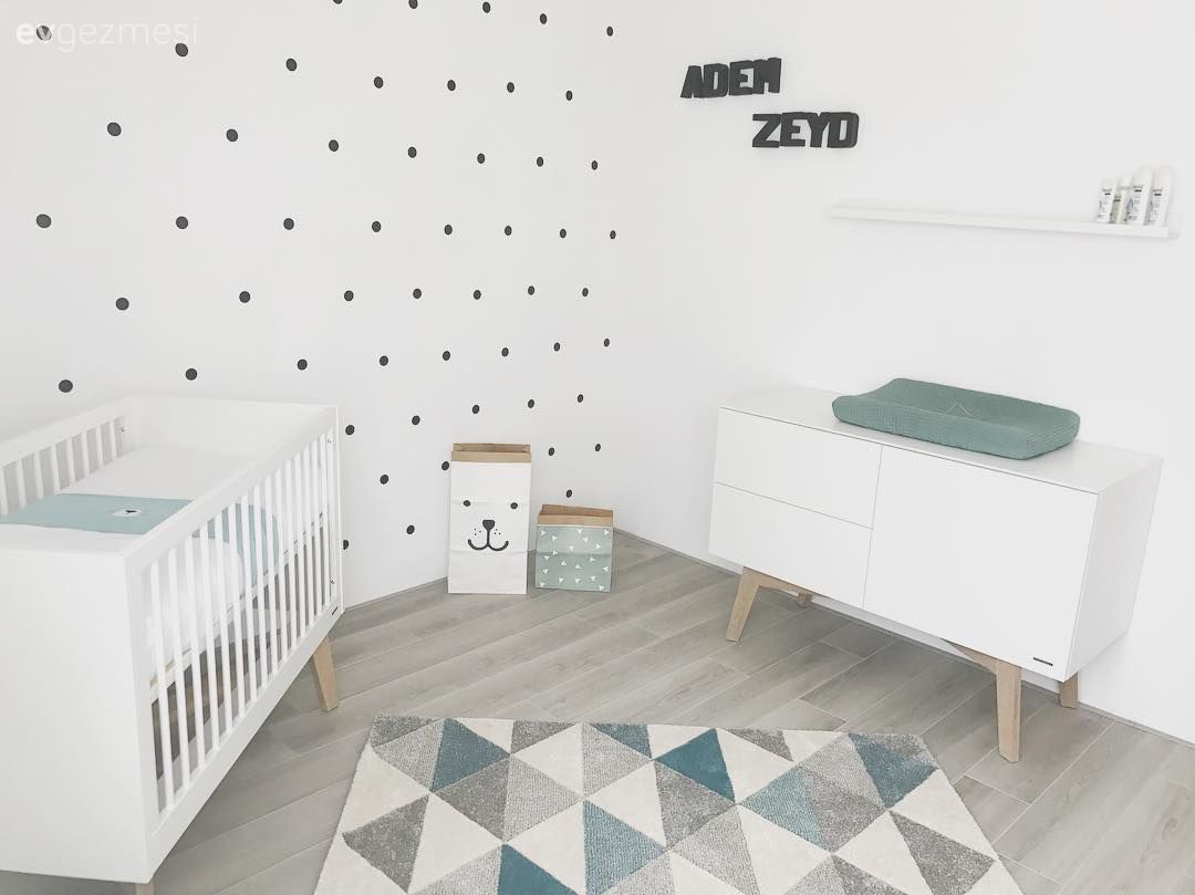 Bebek odası, Beşik, Beyaz, Mavi, Şifonyer, Yatak Odası, Halı, Duvar dekorasyonu