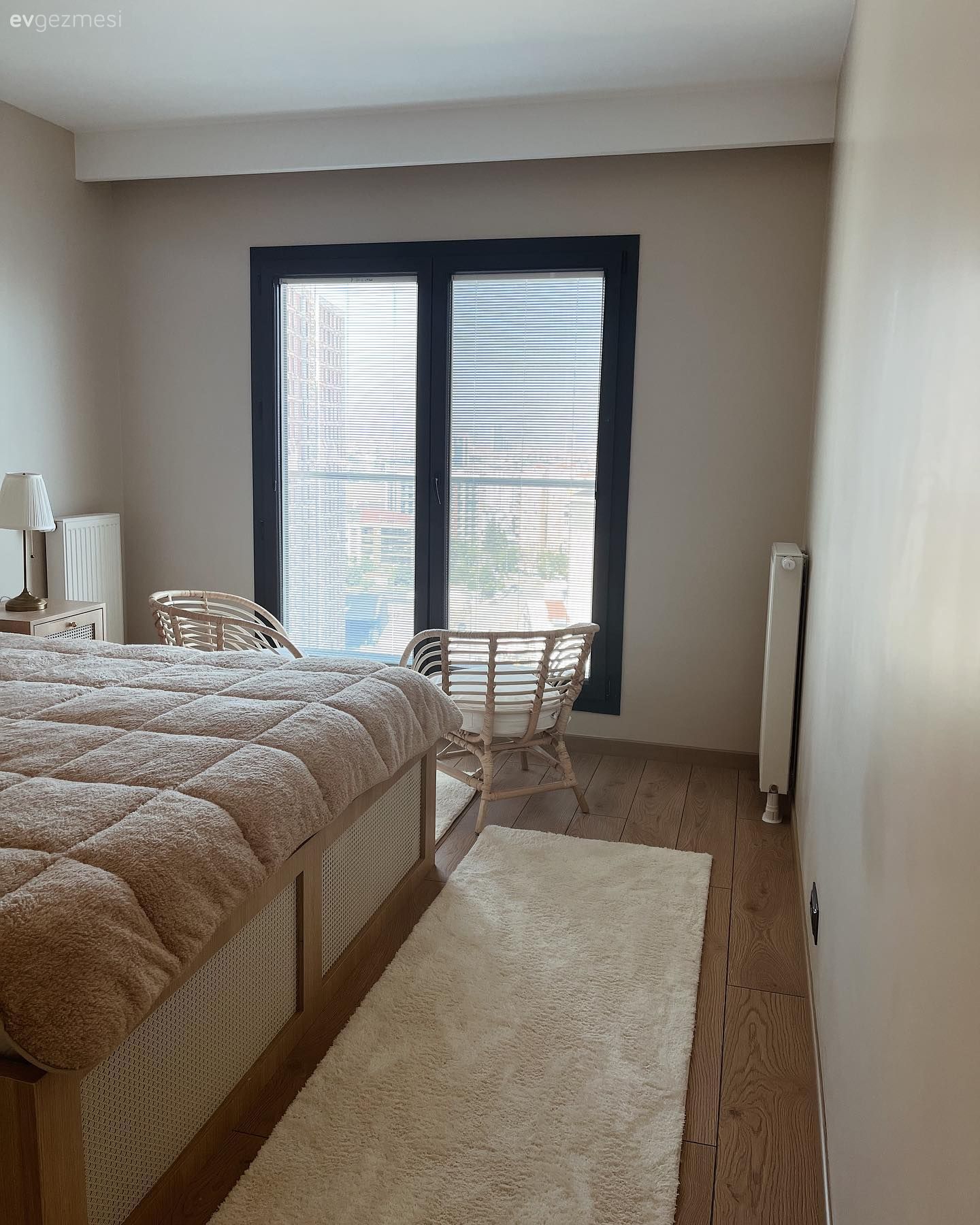 Yatak Odası, Krem, Beyaz, Hasır sandalye, Komodin