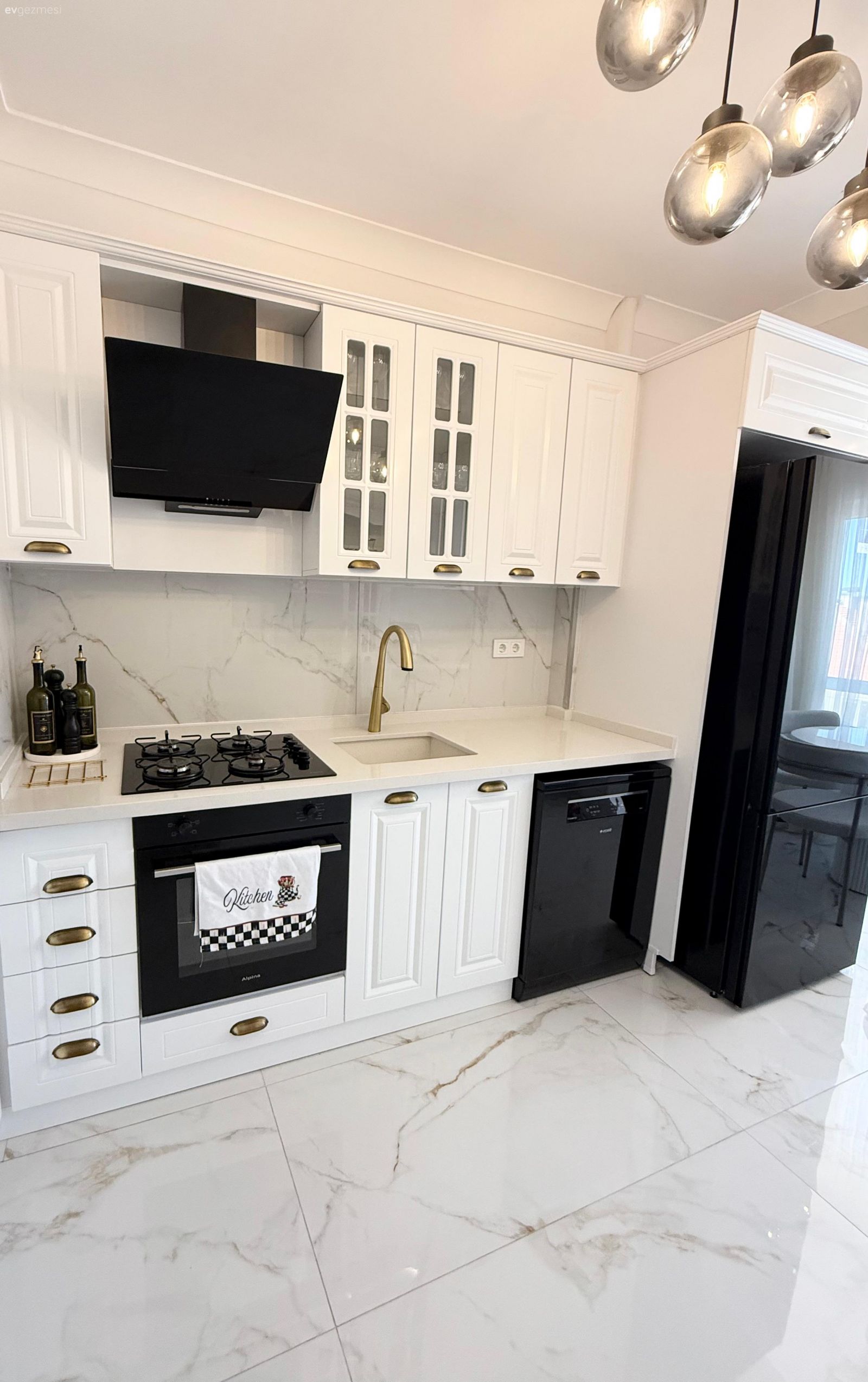 10 Yıllık Mutfağa Sihirli Dokunuş: Ankara'dan Zarif Bir Mutfak