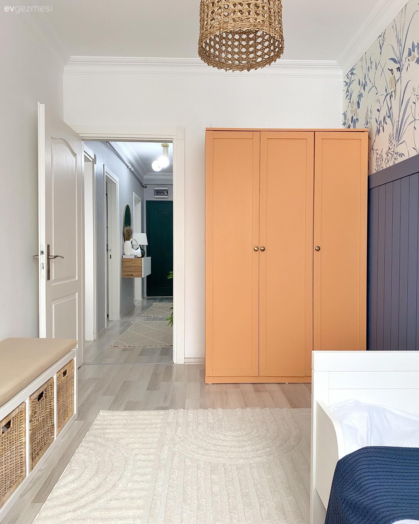 Öncesi&Sonrası: Maviyi Çok Seven Bu Odada Duvarlar Boş Kalmamış