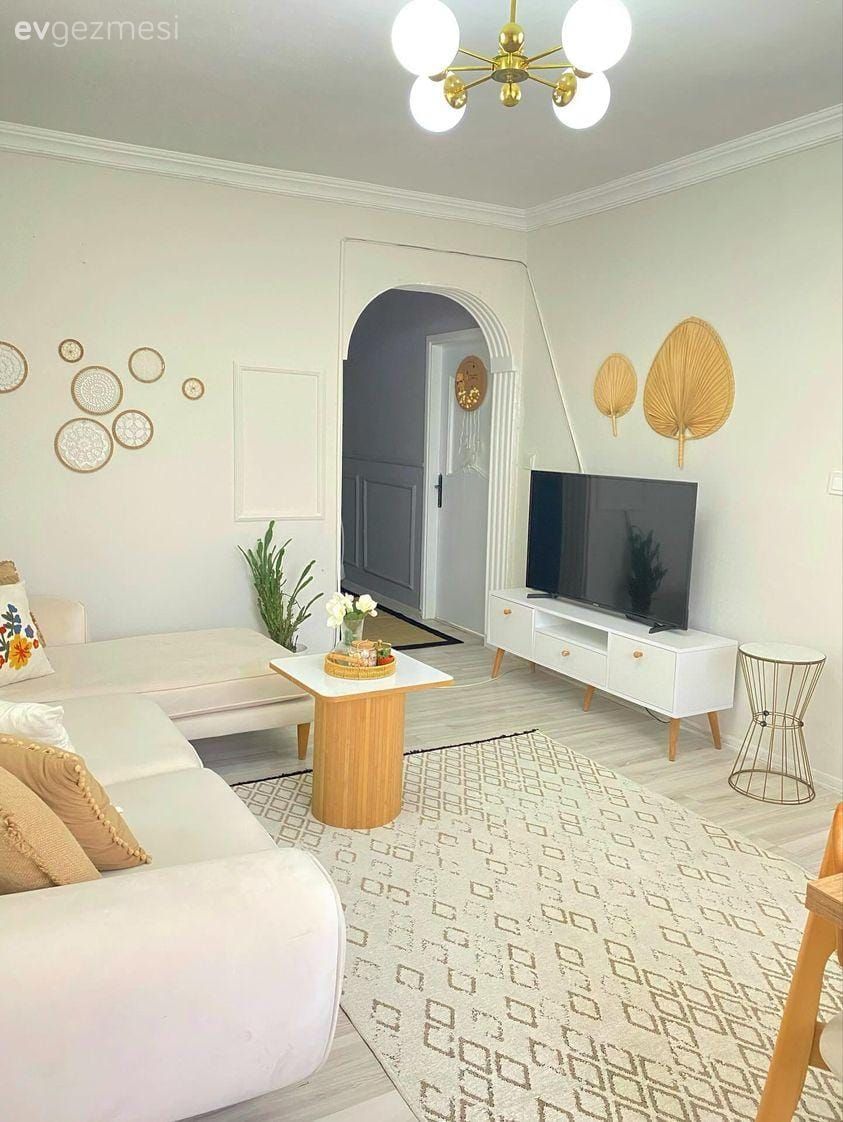 Beyaz, Krem, Ahşap Mobilya, Köşe koltuk, Koltuk takımı, Tv ünitesi, Tv ünitesi aksesuarları, Ev Aksesuar, Halı, Salon halısı, Orta sehpa, Sehpa, Avize, Aydınlatma, Salon avizesi, Dekoratif Objeler