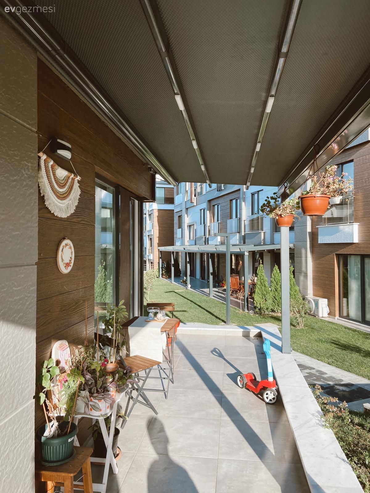 Bahçe, Veranda, Sandalye, Çiçekler, Mutfak masası