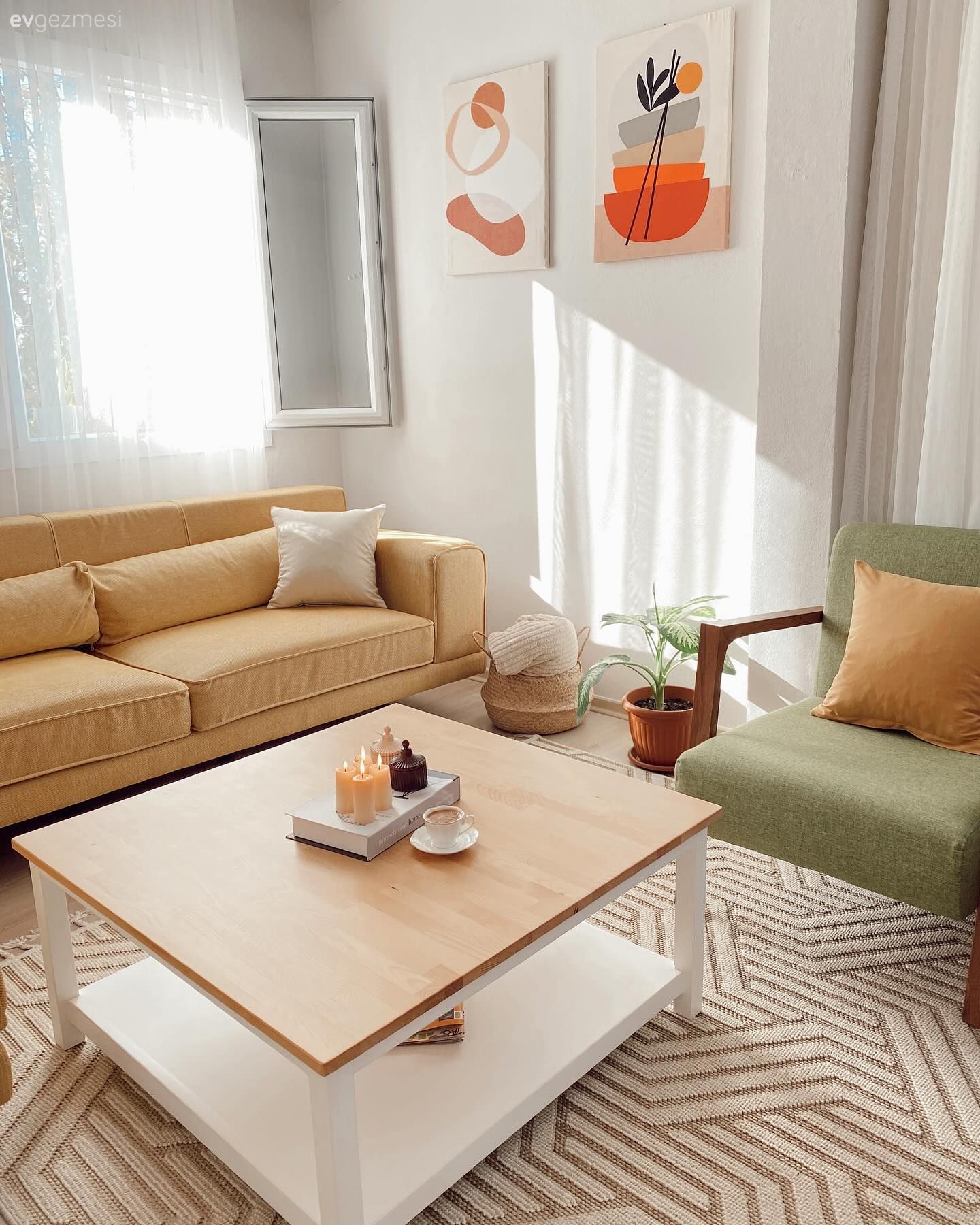 Ferahlık İsteyen Bu Evde Ortama Enerji Katan Renkler de Unutulmamış!